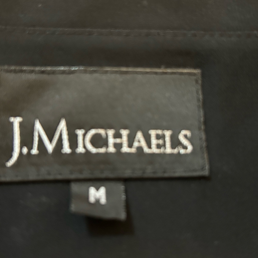J.MICHAELS black sleeveless ruffle top in new condition. Pit to pit-19”. - Picture 3 of 10